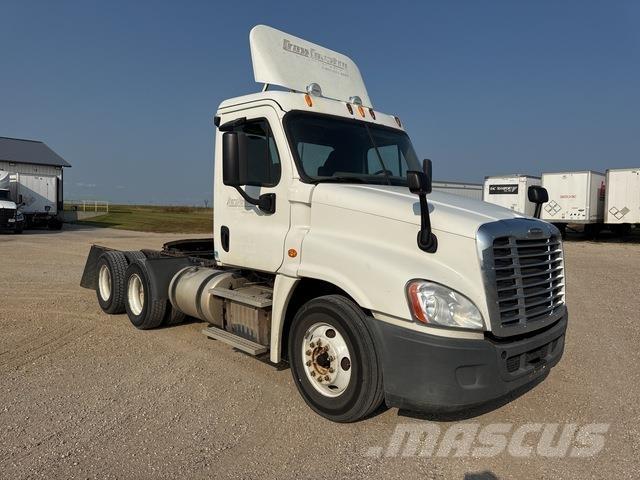 Freightliner  Conventional Trucks / Tractor Trucks