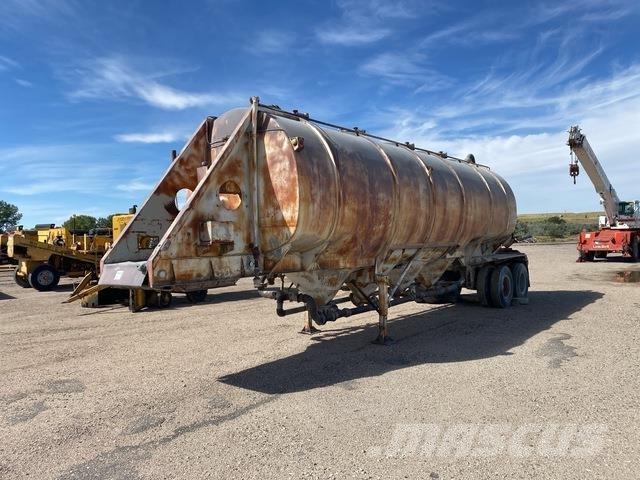 Fruehauf HEBF2 Sand And Salt Spreaders