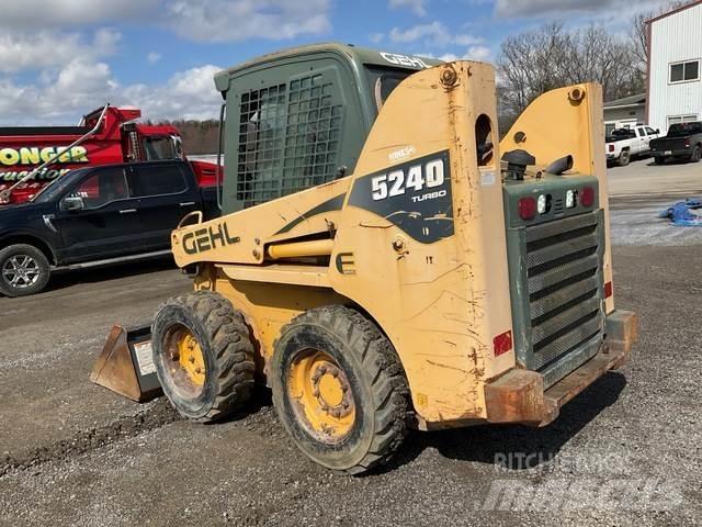 Gehl 5240E Skid Steer Loaders