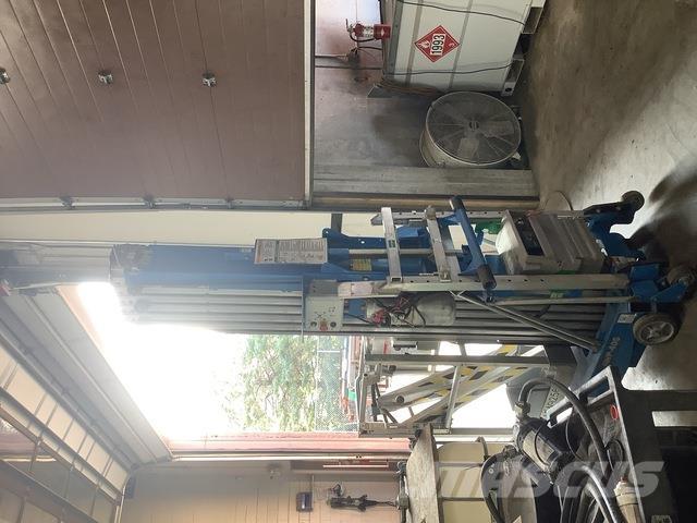 Genie AWP-40S Vertical mast lifts