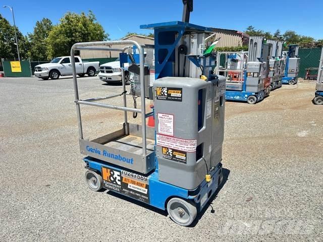 Genie GR-12 Vertical mast lifts