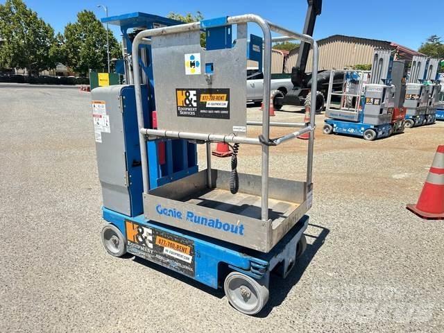 Genie GR-12 Vertical mast lifts