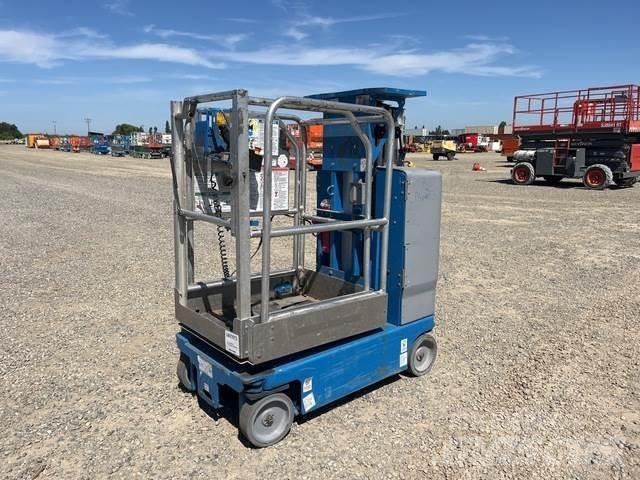 Genie GR-15 Vertical mast lifts