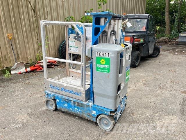 Genie GR-15 Vertical mast lifts