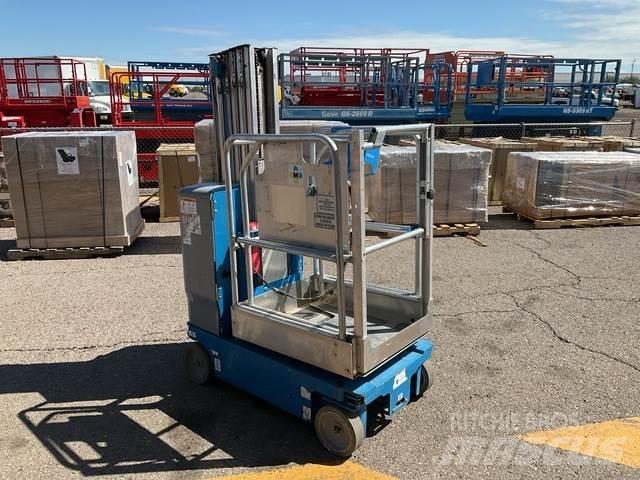 Genie GR-20 Vertical mast lifts