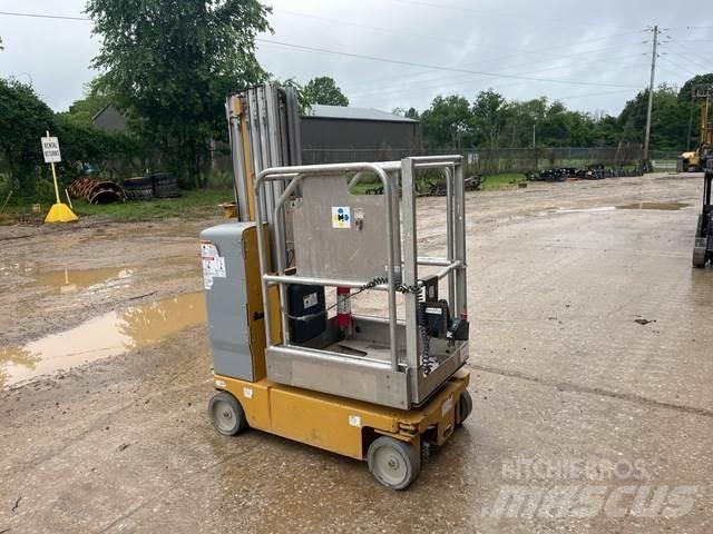 Genie GR-20 Vertical mast lifts