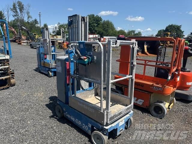 Genie GR-20 Vertical mast lifts