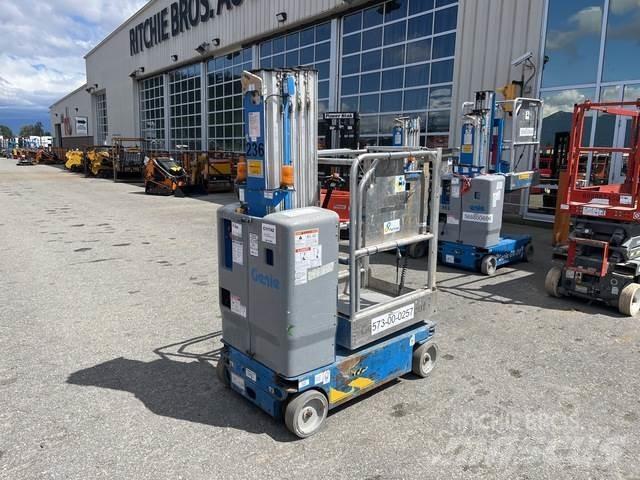 Genie GR-20 Vertical mast lifts