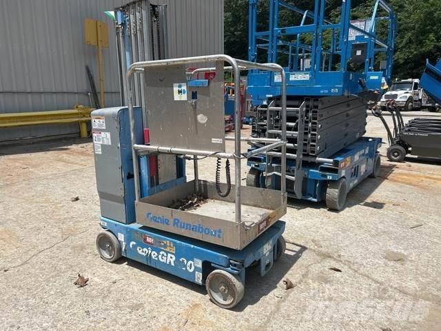Genie GR-20 Vertical mast lifts
