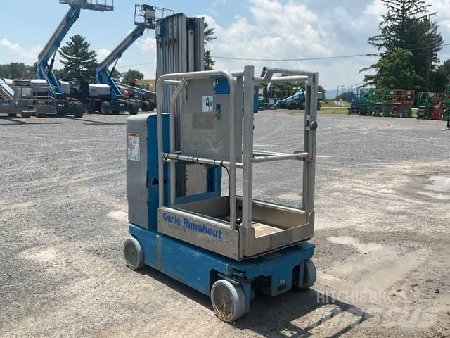 Genie GR-20 Vertical mast lifts