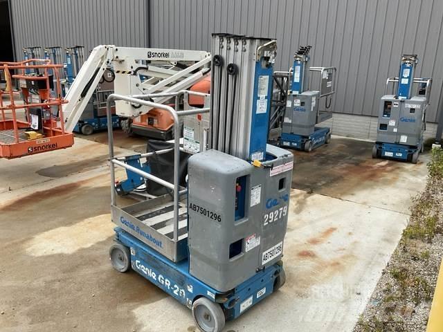 Genie GR-20 Vertical mast lifts