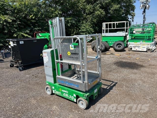 Genie GR-20 Vertical mast lifts