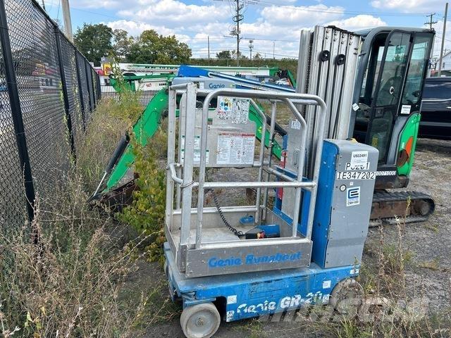 Genie GR-20 Vertical mast lifts