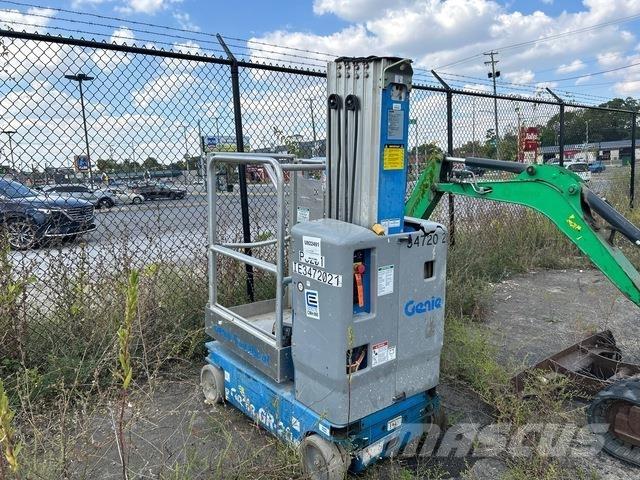 Genie GR-20 Vertical mast lifts