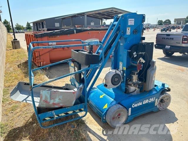 Genie GR-26J Vertical mast lifts