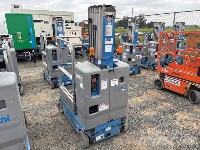 Genie GR20 Vertical mast lifts
