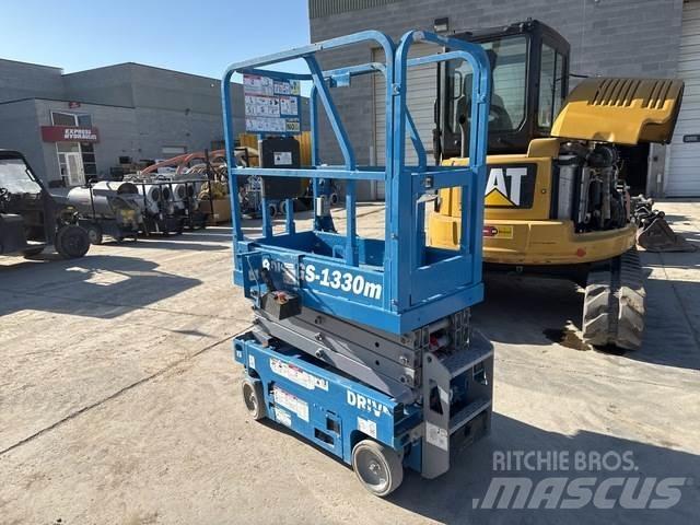 Genie GS-1330M Scissor Lifts
