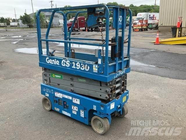 Genie GS-1930 Scissor Lifts