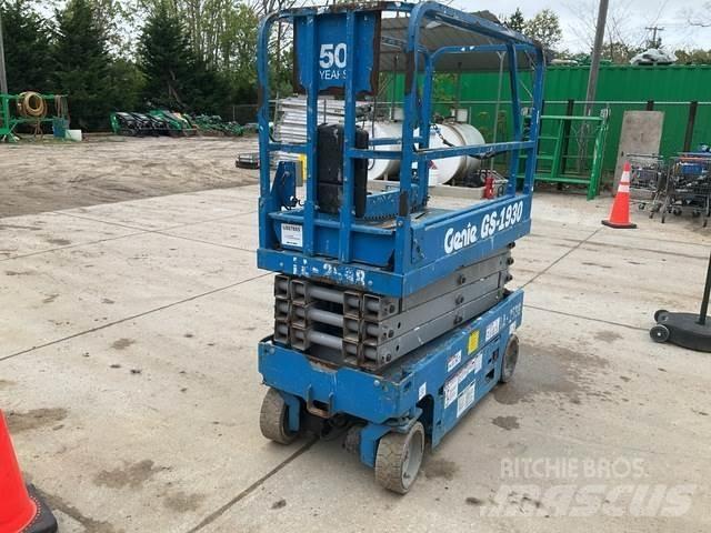 Genie GS-1930 Scissor Lifts