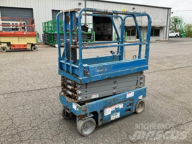 Genie GS-1930 Scissor Lifts