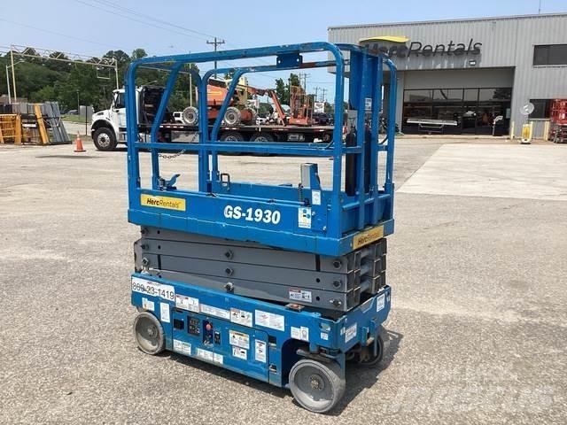 Genie GS-1930 Scissor Lifts