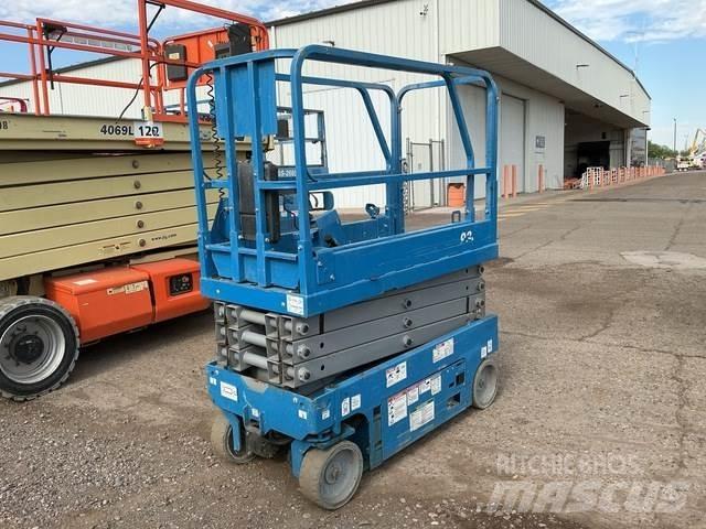 Genie GS-1930 Scissor Lifts
