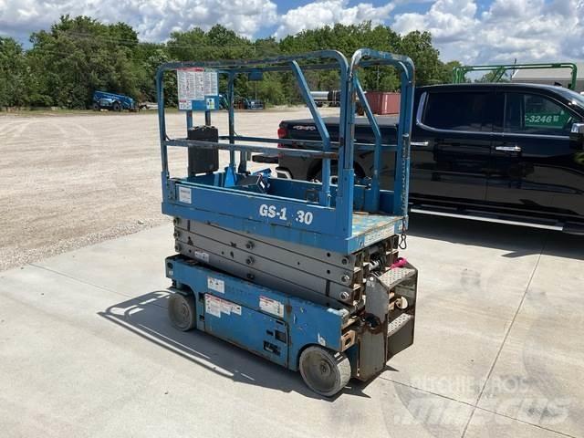 Genie GS-1930 Scissor Lifts