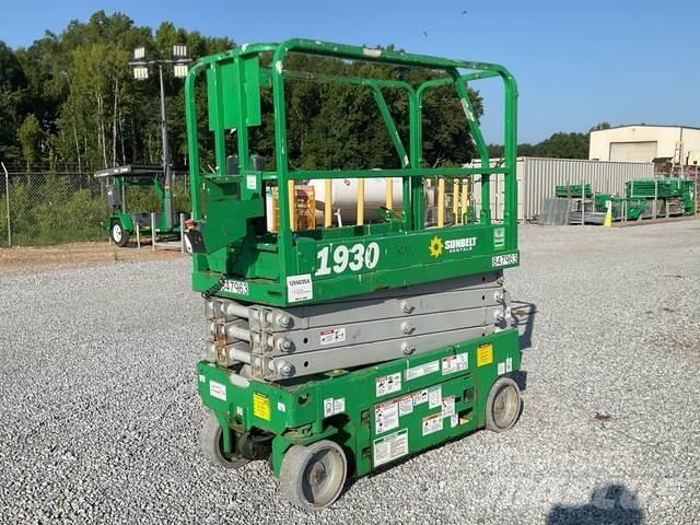 Genie GS-1930 Scissor Lifts