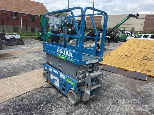 Genie GS-1930 Scissor Lifts