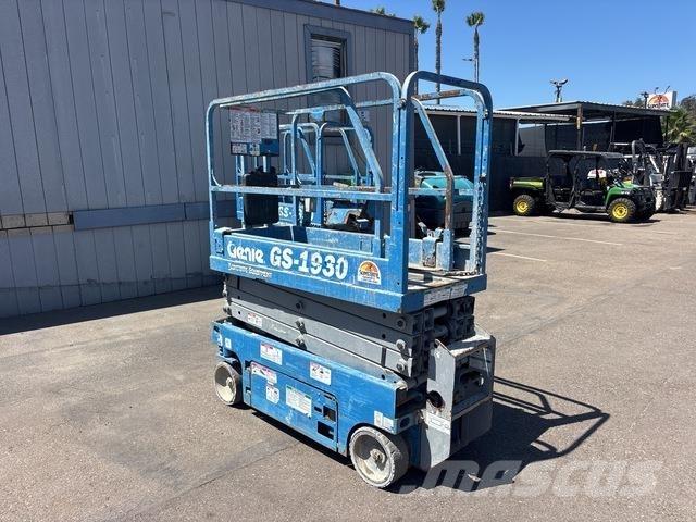 Genie GS-1930 Scissor Lifts