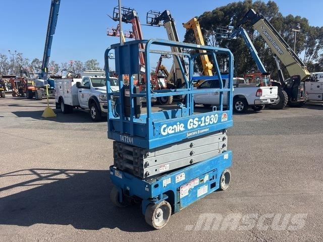 Genie GS-1930 Scissor Lifts