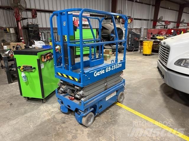 Genie GS-1932M Scissor Lifts