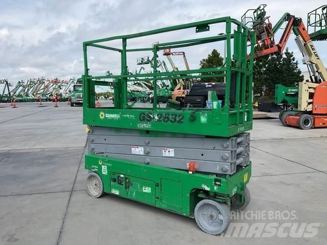 Genie GS-2632 Scissor Lifts
