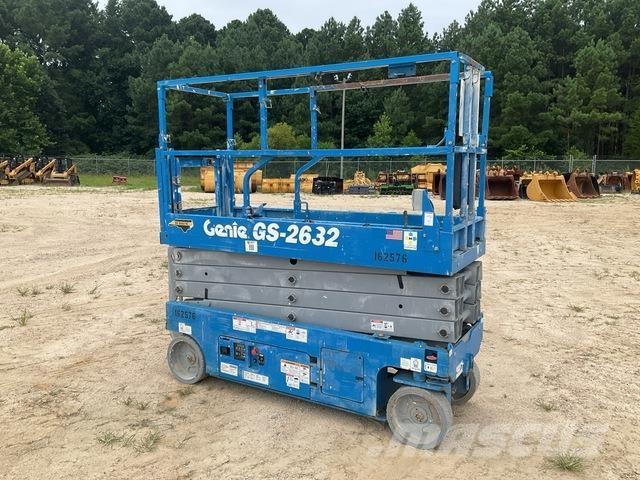 Genie GS-2632 Scissor Lifts