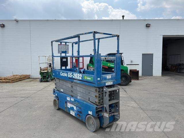 Genie GS-2632 Scissor Lifts