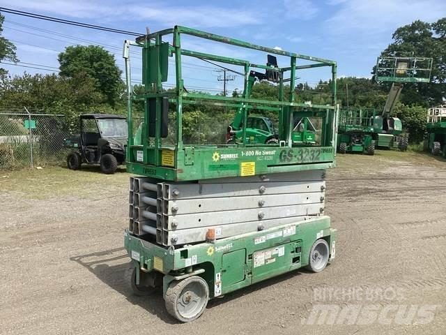 Genie GS-3232 Scissor Lifts