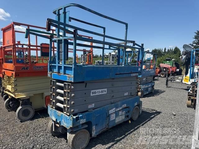 Genie GS-3232 Scissor Lifts