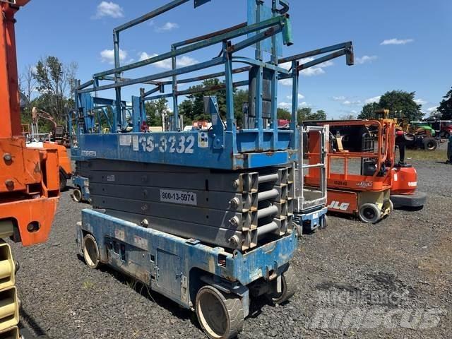 Genie GS-3232 Scissor Lifts