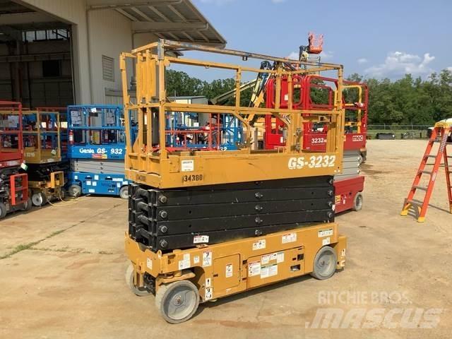 Genie GS-3232 Scissor Lifts