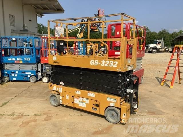 Genie GS-3232 Scissor Lifts