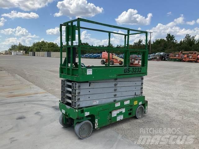 Genie GS-3232 Scissor Lifts