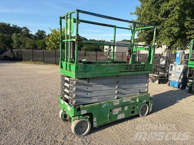 Genie GS-3232 Scissor Lifts