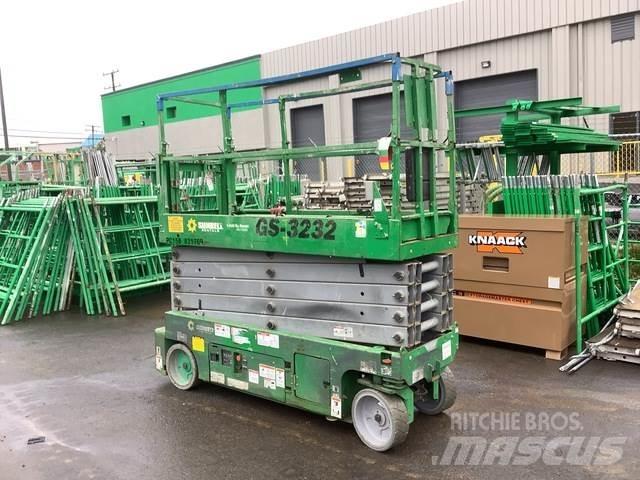 Genie GS-3232 Scissor Lifts
