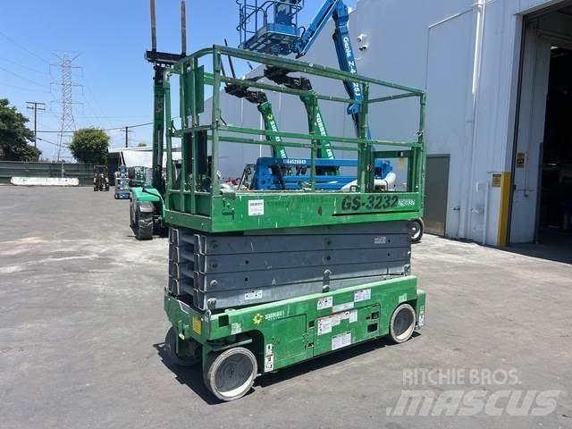 Genie GS-3232 Scissor Lifts