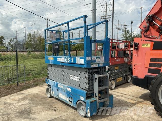 Genie GS-3232 Scissor Lifts