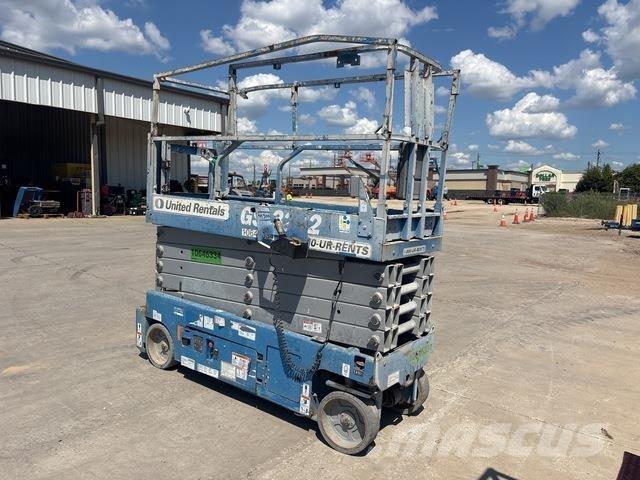 Genie GS-3232 Scissor Lifts