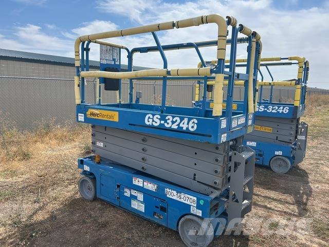 Genie GS-3246 Scissor Lifts