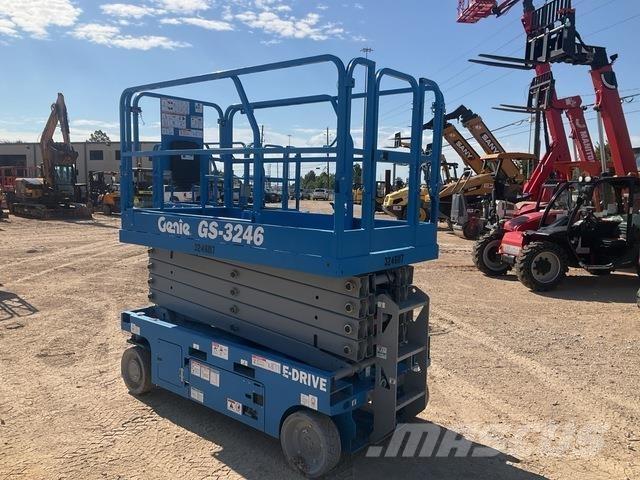 Genie GS-3246 Scissor Lifts
