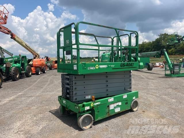 Genie GS-4047 Scissor Lifts