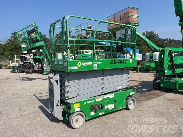 Genie GS-4047 Scissor Lifts